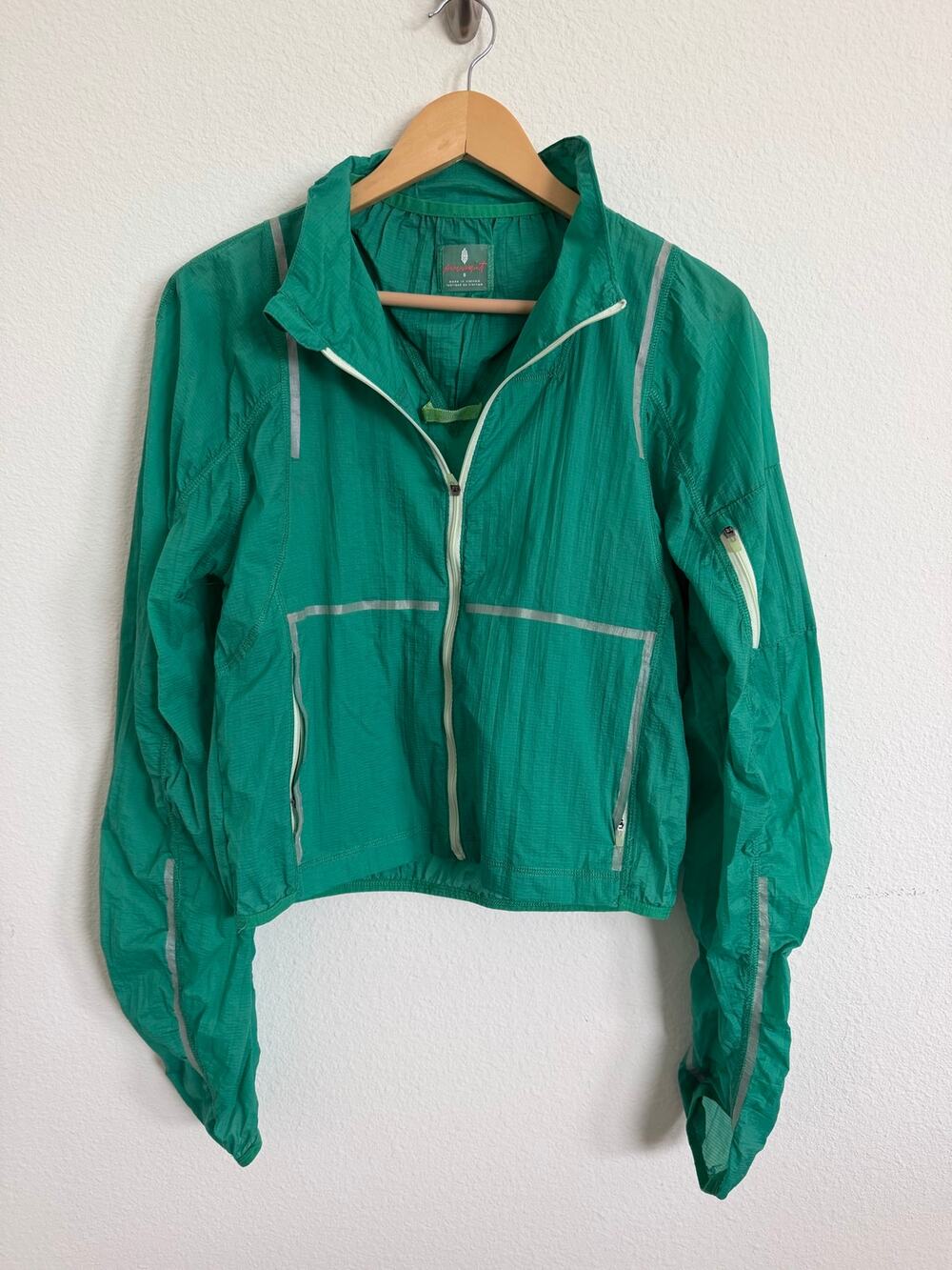 Free People Movement Womens Great Escape Run Windbreaker Size Small Green